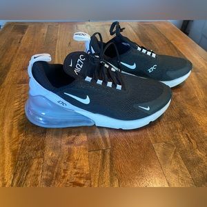Nike Air Max 270 Silver/Black/White Sz 9.5